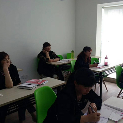 成都阿姨到家月嫂培訓(xùn).jpg 成都阿姨到家月嫂培訓(xùn).jpg